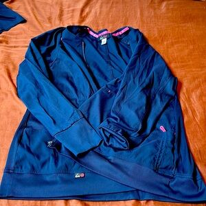 Navy women’s koi lite scrub set